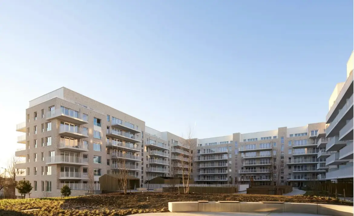 vente à la pice city dox